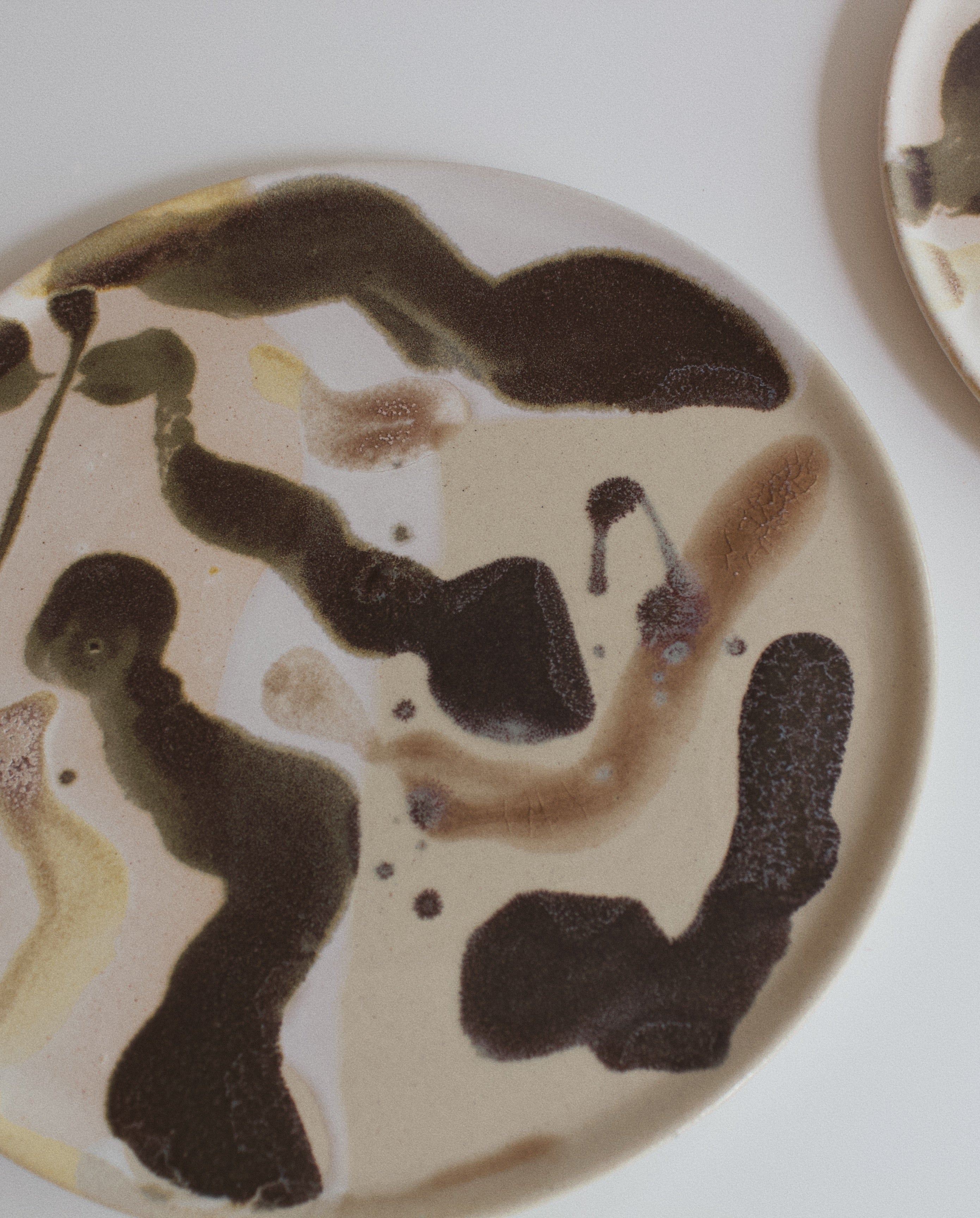 Glazed plates - set